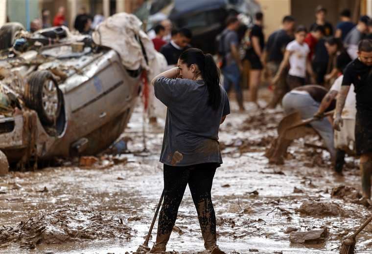 La situación “apocalíptica” en Paiporta, el epicentro de la tragedia en Valencia donde aún hay gente atrapada en sus casas 