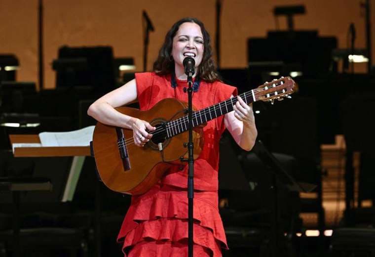 Natalia Lafourcade, con más Grammys en la historia: "Pensé que debía cantar en inglés para ser exitosa, pero conecté con músicas tradicionales"       