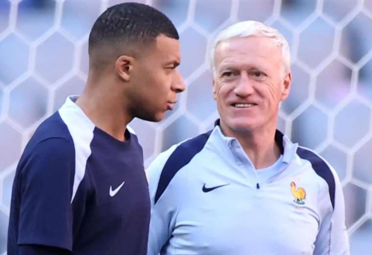 Deschamps: Mbappé pasa por "una situación complicada", pero volverá a su mejor juego