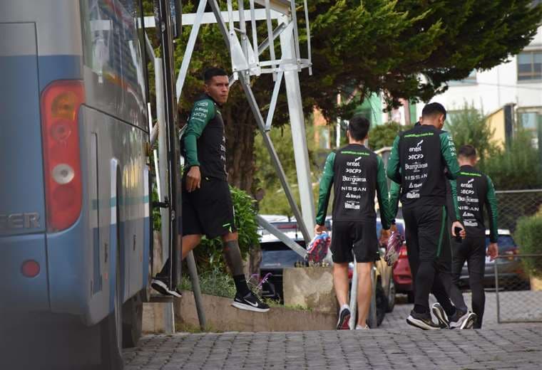 Bolivia se entrena a puerta cerrada en La Paz para "una final"