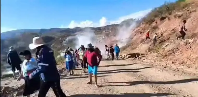 La Policía volvió a gasificar a los pobladores de Parotani