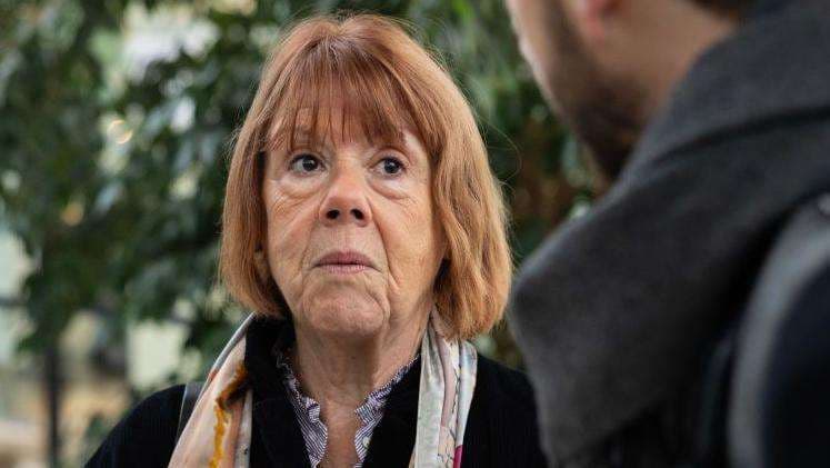 "Ha sido el juicio de la cobardía": el testimonio final de Gisèle Pelicot, la mujer francesa drogada por su esposo y violada por más de 50 hombres