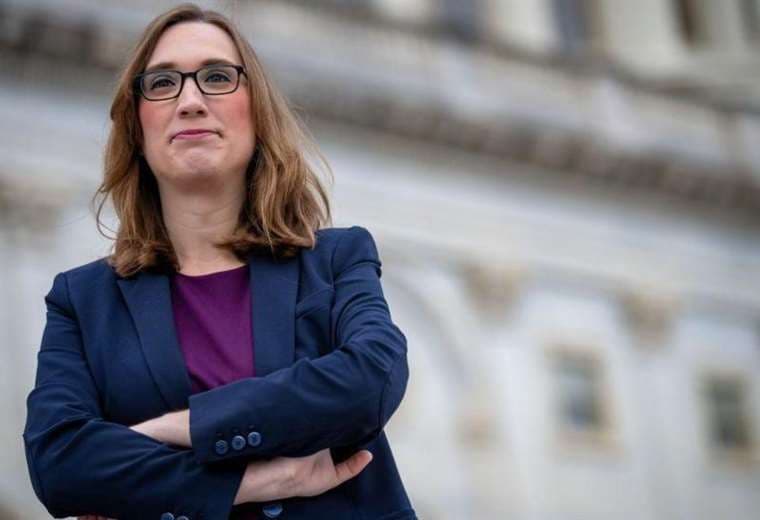 Sarah McBride, la primera persona trans en llegar al Congreso de EE.UU. y a quien sus colegas le prohíben usar el baño de mujeres