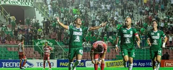 Oriente no pudo con Independiente que terminó con dos hombres menos (1-1) 