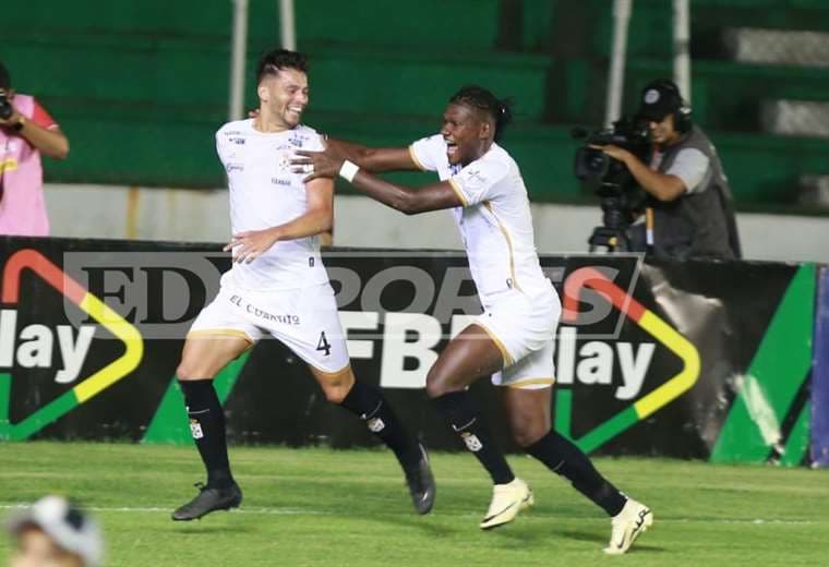 Con diez jugadores, Real Santa Cruz derrotó (1-3) a Oriente Petrolero 