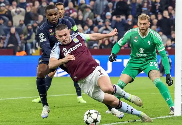 Aston Villa y la Juventus empataron sin goles y se perjudican en la Champions