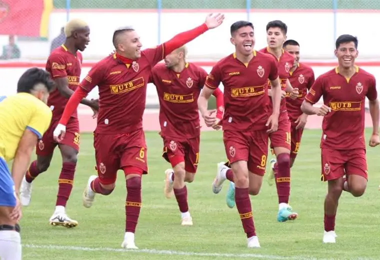 Totora Real Oruro se impuso (2-0) a ABB en la primera final de la Copa Simón Bolívar