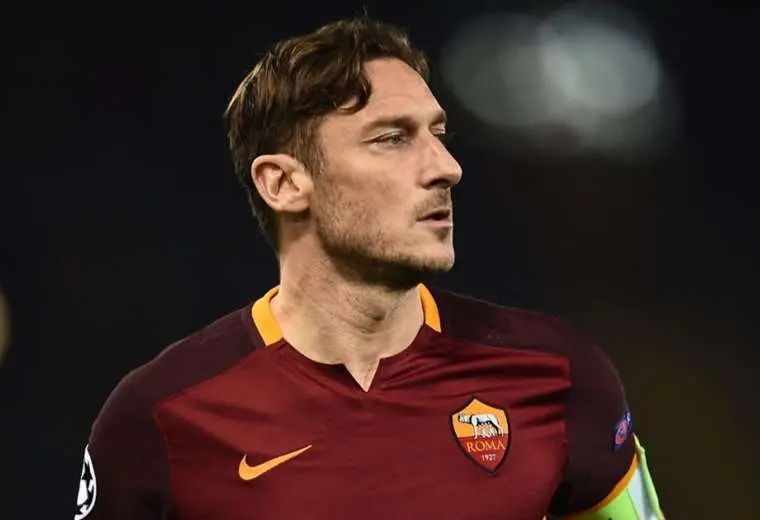 El exjugador de la Roma Francesco Totti está siendo investigado por fraude fiscal