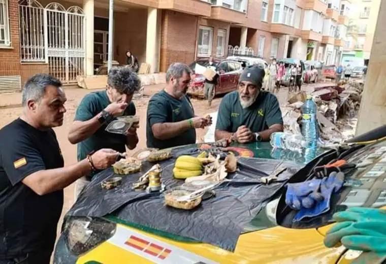 Riada en Valencia: 'Fue como un tsunami al revés: de la tierra al mar'