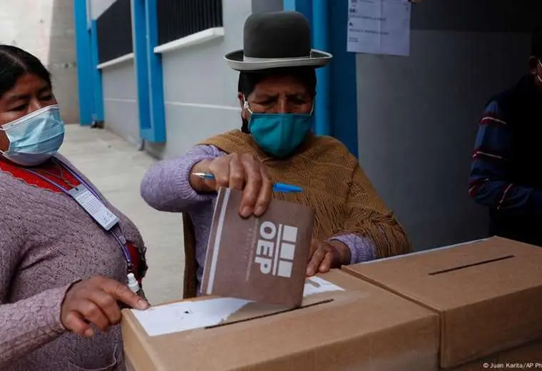 Bolivia desarrolla atípica elección de altos jueces