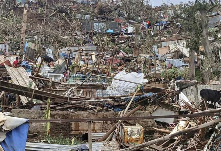 Mayotte: temen centenares de muertos, quizá miles, por el ciclón Chido