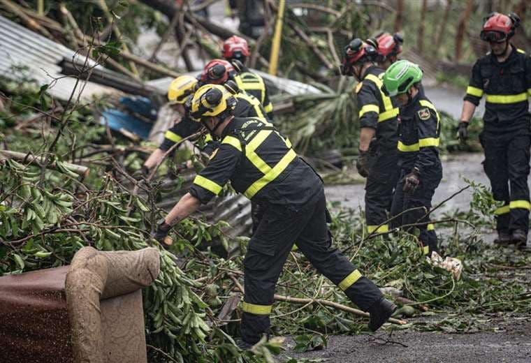 Las imágenes de la enorme destrucción que el ciclón Chido dejó en Mayotte, el territorio más pobre de Francia