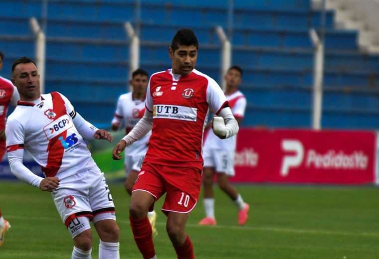 Universitario cerró el año con triunfo sobre Nacional Potosí (2-1) 