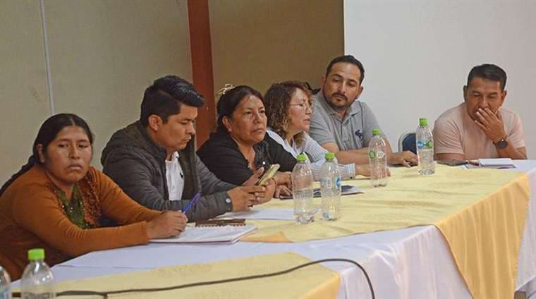 Concejalas bolivianas denuncian pactos de "alternancia" que les obligan a dejar sus cargos