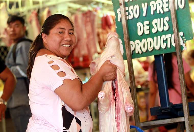 Nochebuena en familia: El ingenio y la creatividad superan los precios altos y los presupuestos reducidos