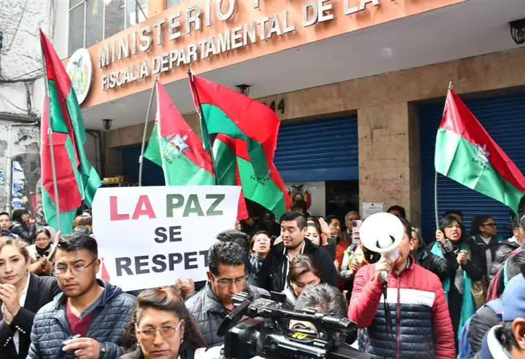 Audiencia cautelar de alcalde de Achocalla va a cuarto intermedio por falta de abogado defensor 