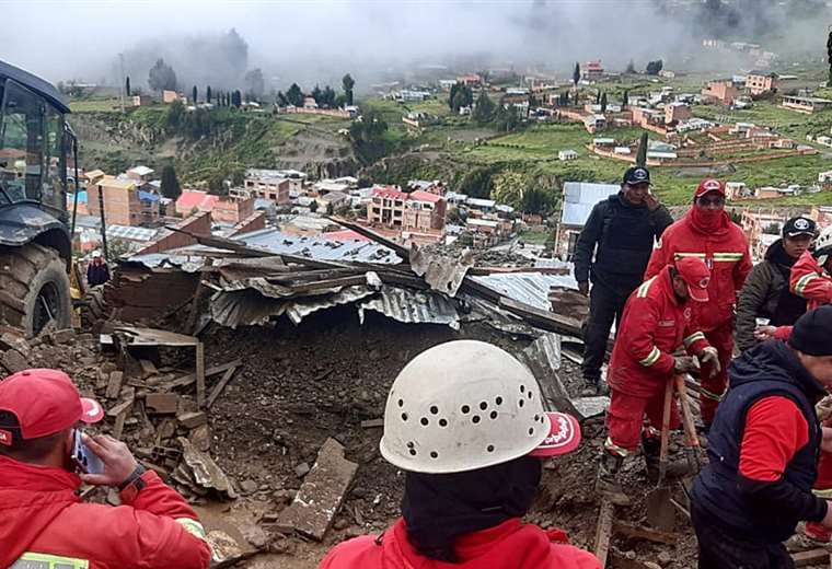 Tres miembros de una familia murieron aplastadas tras los deslizamientos