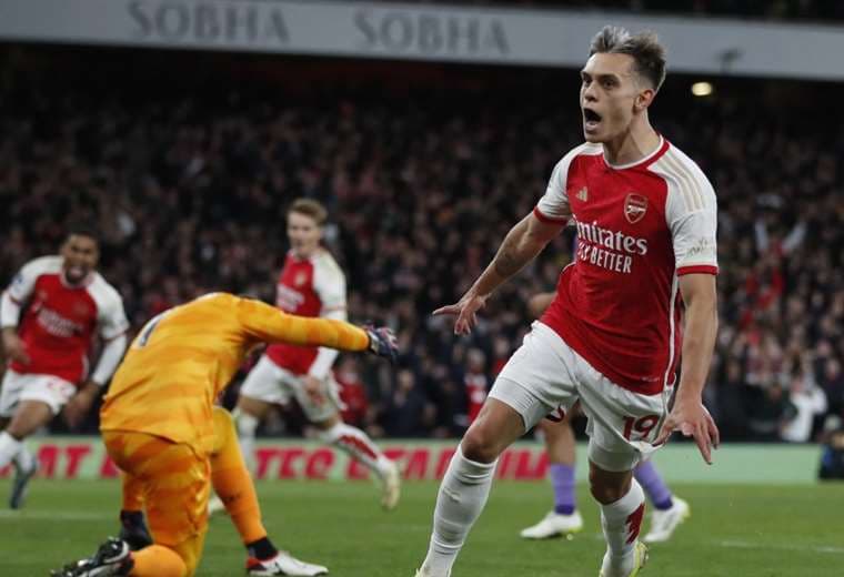 El belga Leandro Trossard marcó el último gol del Arsenal. Foto: AFP