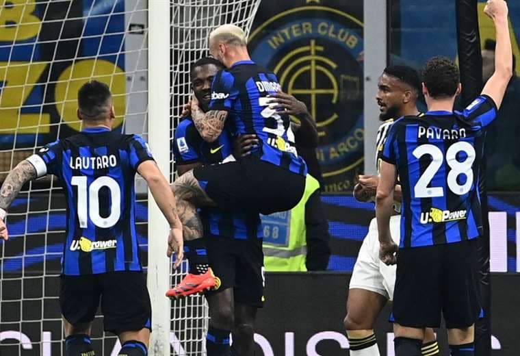El Inter celebra, porque se afianza en la cima de la Serie A. Foto: AFP