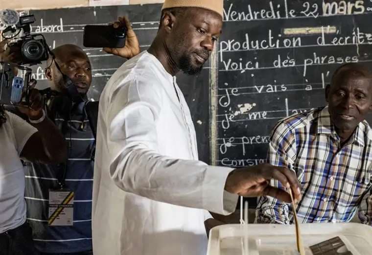 Ousmane Sonko, uno de los líderes opositores de Senegal,