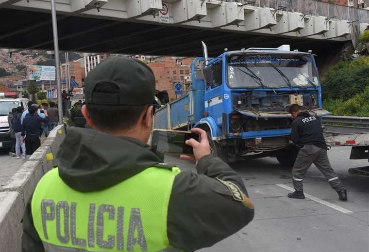 Accidente en autopista La Paz - El Alto/Foto: APG