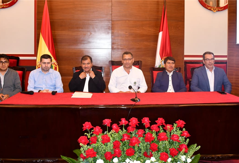 Gobernadores de los diferentes departamentos se reunieron en Tarija. Foto. David Maygua /archivo