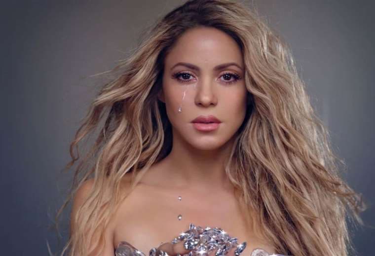 Shakira, Las mujeres ya no lloran: un disco para triunfar 