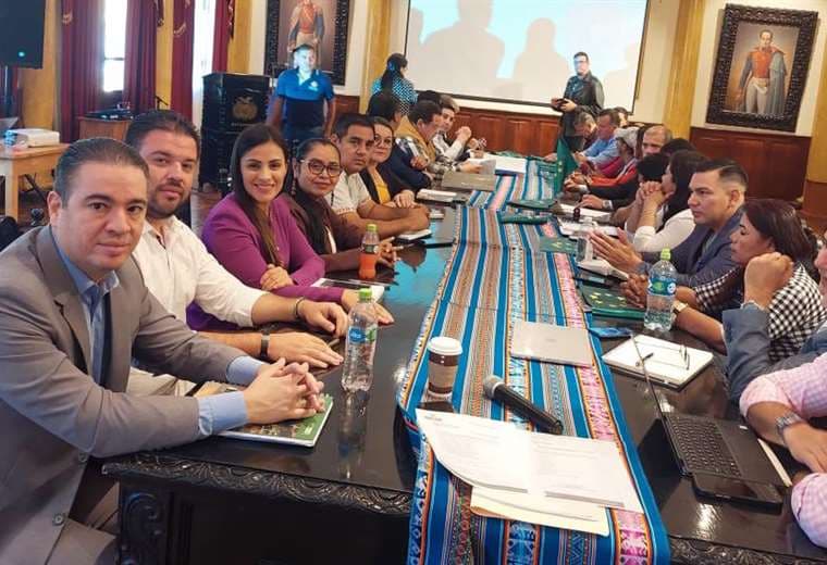 Reunión informativa en Cochabamba