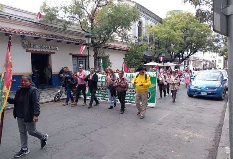 Marcha de gremiales en Tarija
