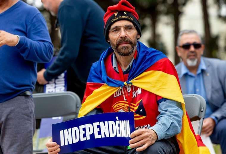 4 factores que explican la histórica caída del independentismo en las elecciones en Cataluña 