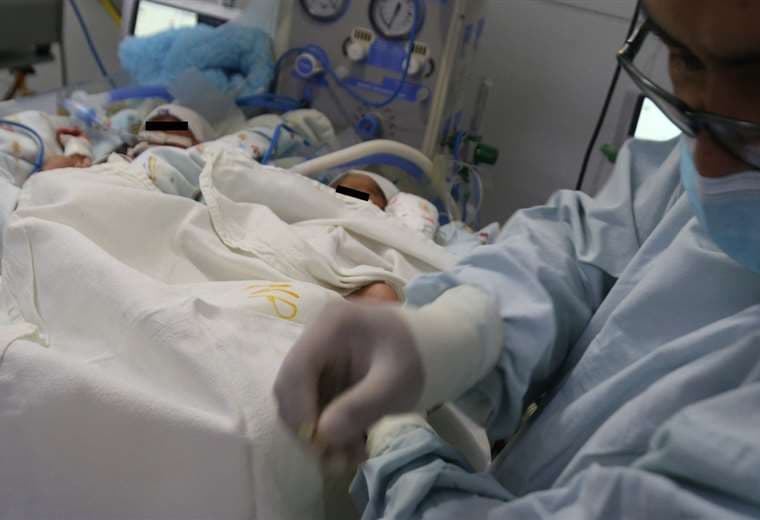 Hacinamiento en la maternidad: La sala de recién nacidos tiene capacidad para seis bebés, pero asisten hasta 25
