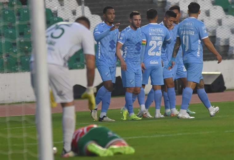 Bolívar goleó a Tomayapo por 4-1 y se levantó luego del traspié internacional