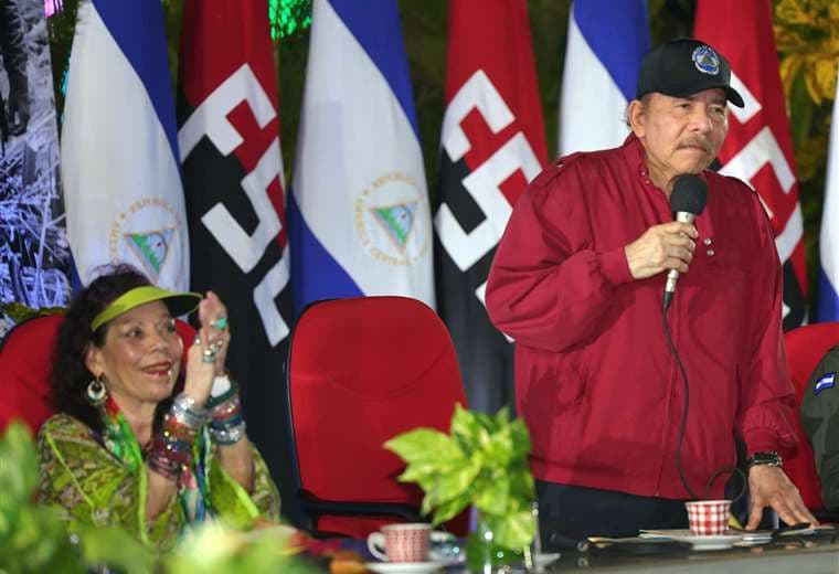 Presidente de Nicaragua asegura que su hermano cometió "traición a la patria"