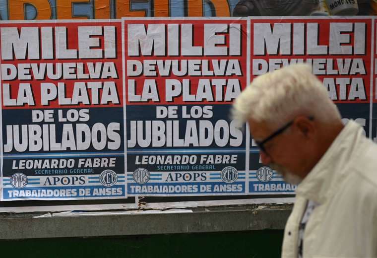 Protesta contra Javier Milei en Argentina /Foto: AFP