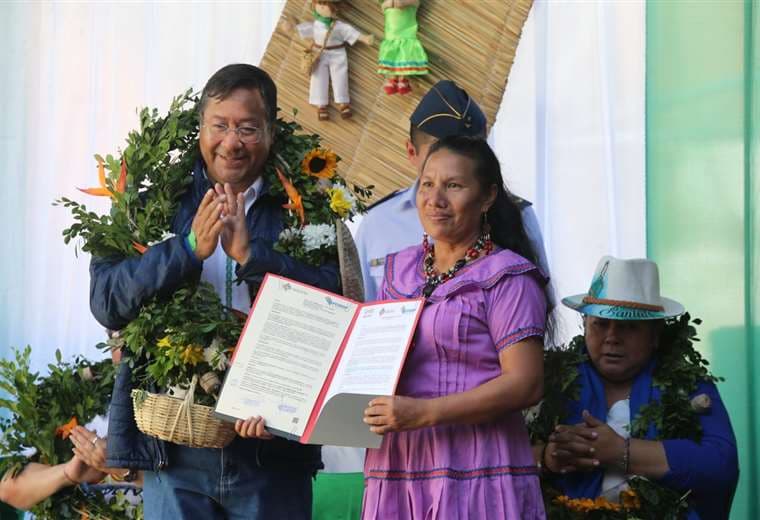 Presidente Arce entregó personería jurídica a cooperativas
agropecuarias