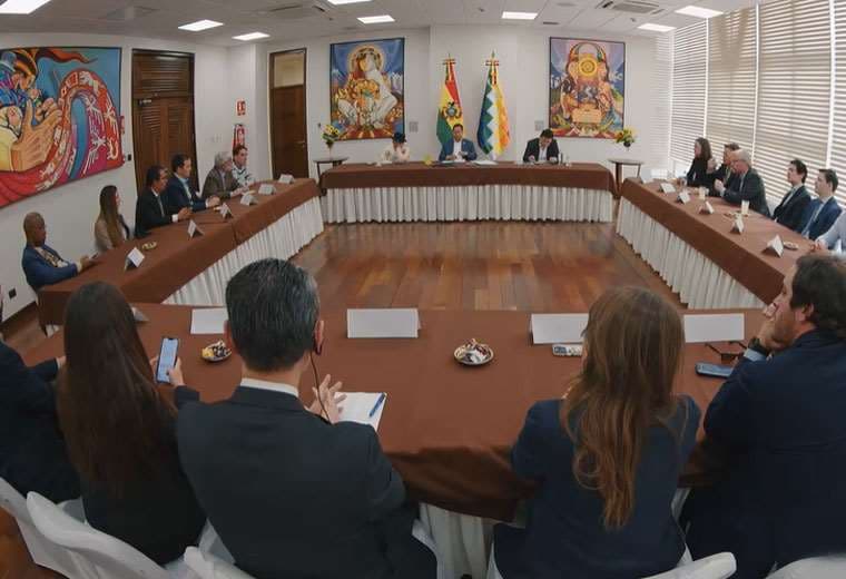 Reunión en la Casa Grande del Pueblo. Foto: Presidencia 