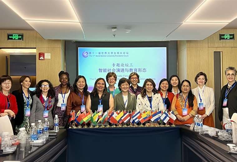 Unifranz, presente en el foro mundial de mujeres presidentas de universidades en China