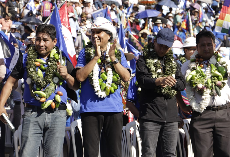 Evo Morales es proclamado como candidato a las elecciones presidenciales. Foto. APG 
