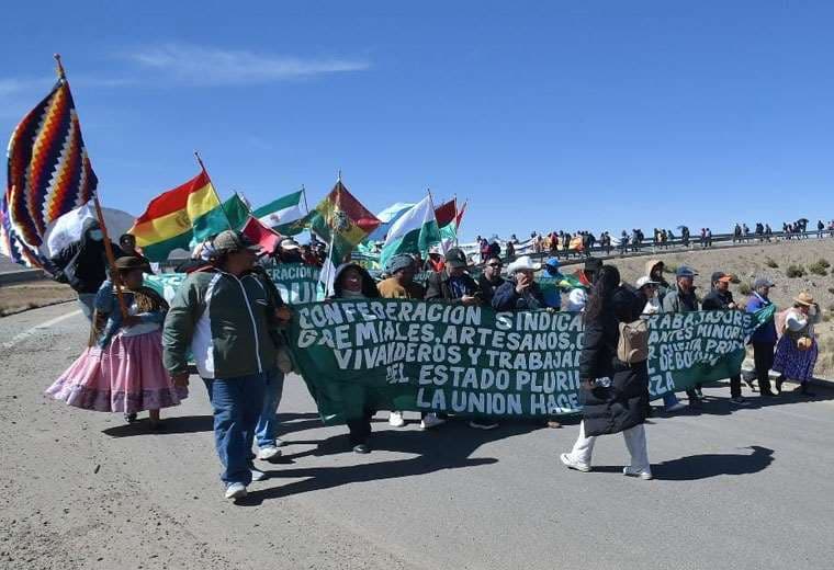 La marcha de los gremiales desde Patacamaya se inició el 11 de junio/Foto: APG