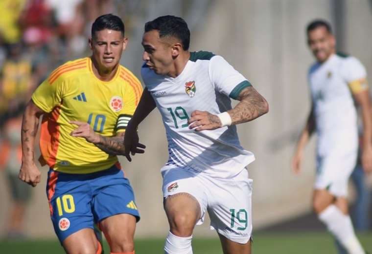 Zago decidió hacer ocho cambios en el equipo titular de Bolivia