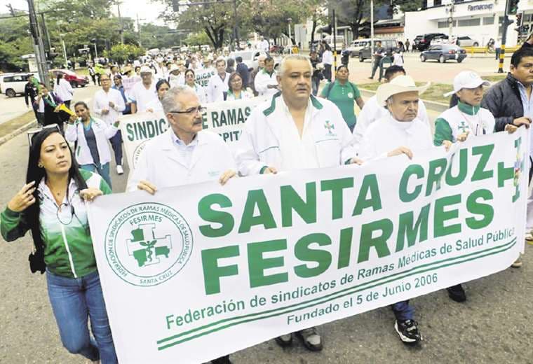 Médicos convocan a una marcha nacional en rechazo a la "jubilación forzosa"