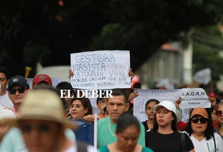 Marcha contra la "jubilación forzosa" | Foto: Ricardo Montero