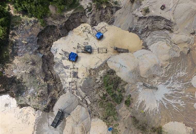 La minería ilegal del oro maneja el contrabando/AFP