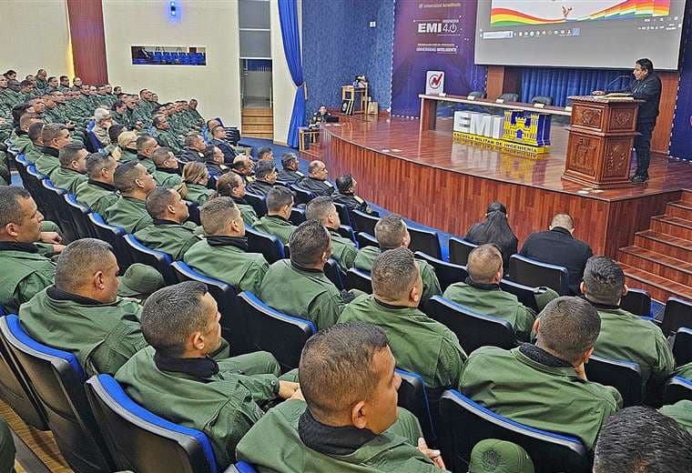 Choquehuanca se reunió con 80 militares venezolanos, y hablaron sobre la cosmovisión andina