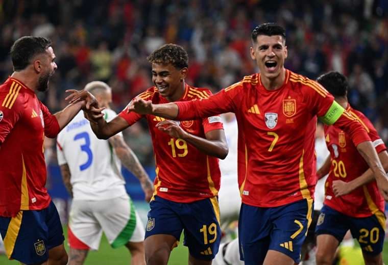 España ganó (1-0) a Italia y avanzó para octavos de final de la Eurocopa