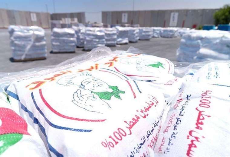  Los cientos de sacos de alimentos que no logran repartirse en Gaza y por los que Israel y la ONU se culpan mutuamente