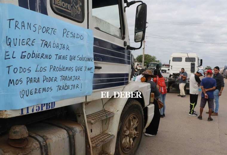 Protesta del transporte pesado en la refinería de Palmasola |Foto: JC Torrejón