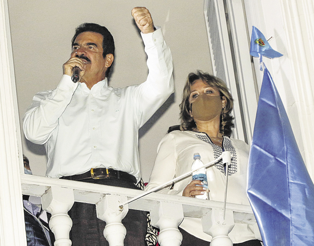 Manfred Reyes Villa, el alcalde de Cochabamba y líder opositor mejor posicionado