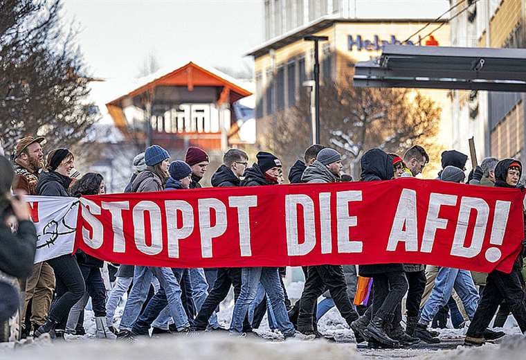 Enfrentamientos frente al congreso de ultraderechista AfD, que quiere gobernar Alemania