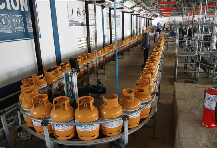 YPFB despacha 300.000 garrafas para normalizar suministro de GLP en Santa Cruz y asegura que hay  "sobreproducción"